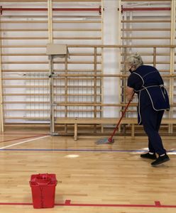 Koronawirus w Polsce. Liczba zakażeń spada? "To może być przypadek"