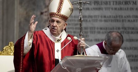 "Wykorzenić to zło". Raport Watykanu wstrząsnął papieżem Franciszkiem