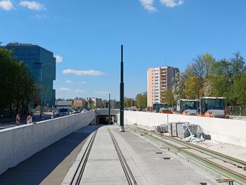 "Teraz się obudzili". Krakowski Szybki Tramwaj pojedzie do Mistrzejowic, jak mieszkańcy Ugorka zgodzą się na poprowadzenie kabli z prądem