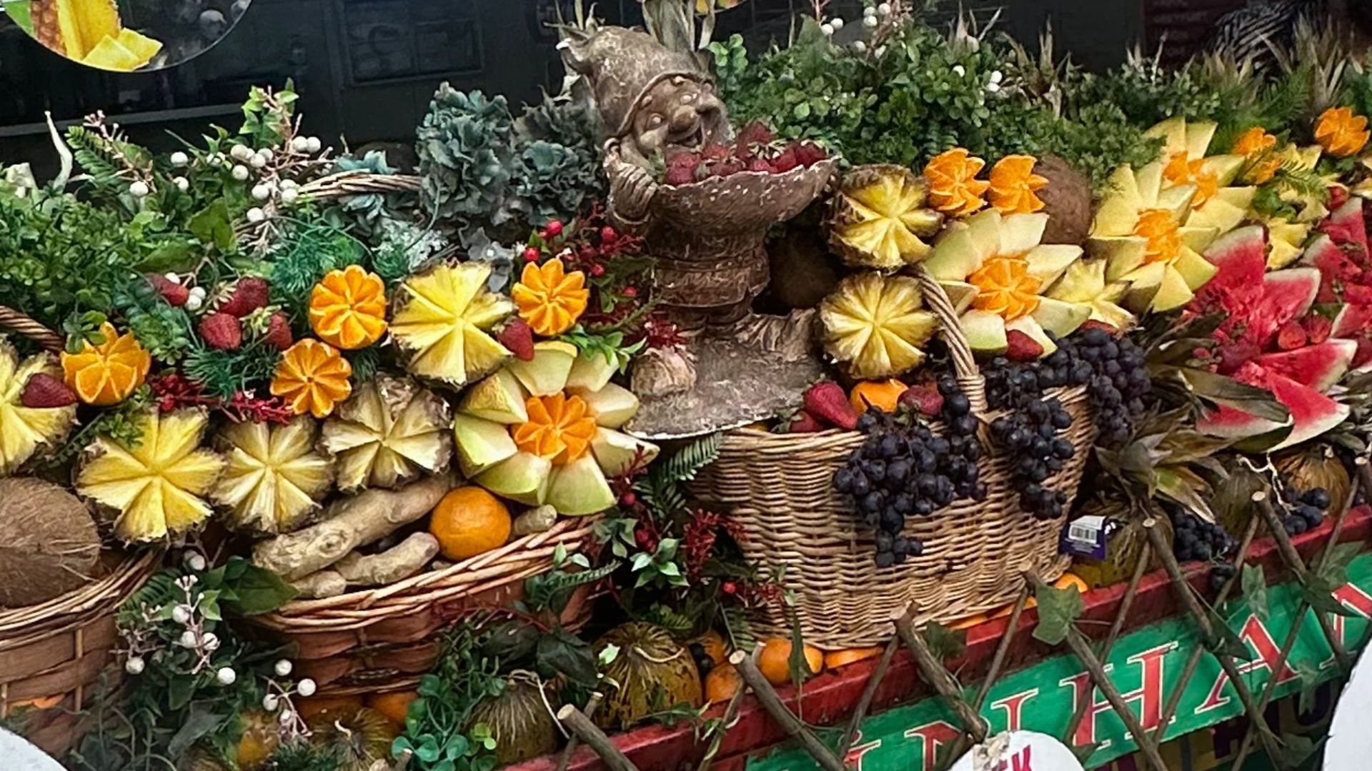 Letnia dieta powinna być nie tylko lekka i smaczna, ale przede wszystkim dobrze zbilansowana.