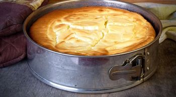 Mało kto dodaje to do sernika. 1,5 łyżki zmienia wszystko