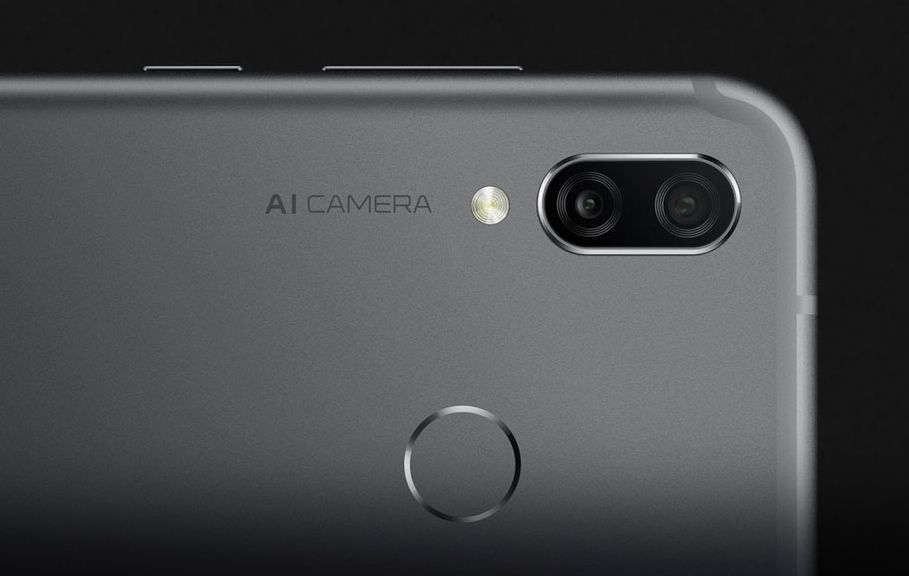 Honor Play oficjalnie. Przystępny cenowo smartfon dla graczy 6