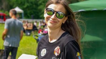 Poznań: Strażacy robią pompki, by ratować Anię. Trwa #ChallengeDlaAni – liczy się każda sekunda i każda złotówka