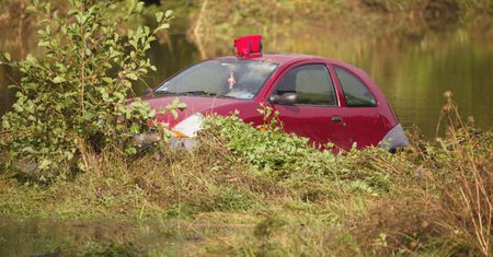 Ulewy we Francji. Woda porwała auto, nie żyje kobieta