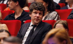 Jesse Eisenberg uciął spekulacje. Mimo polskiego obywatelstwa nie wyjedzie z USA