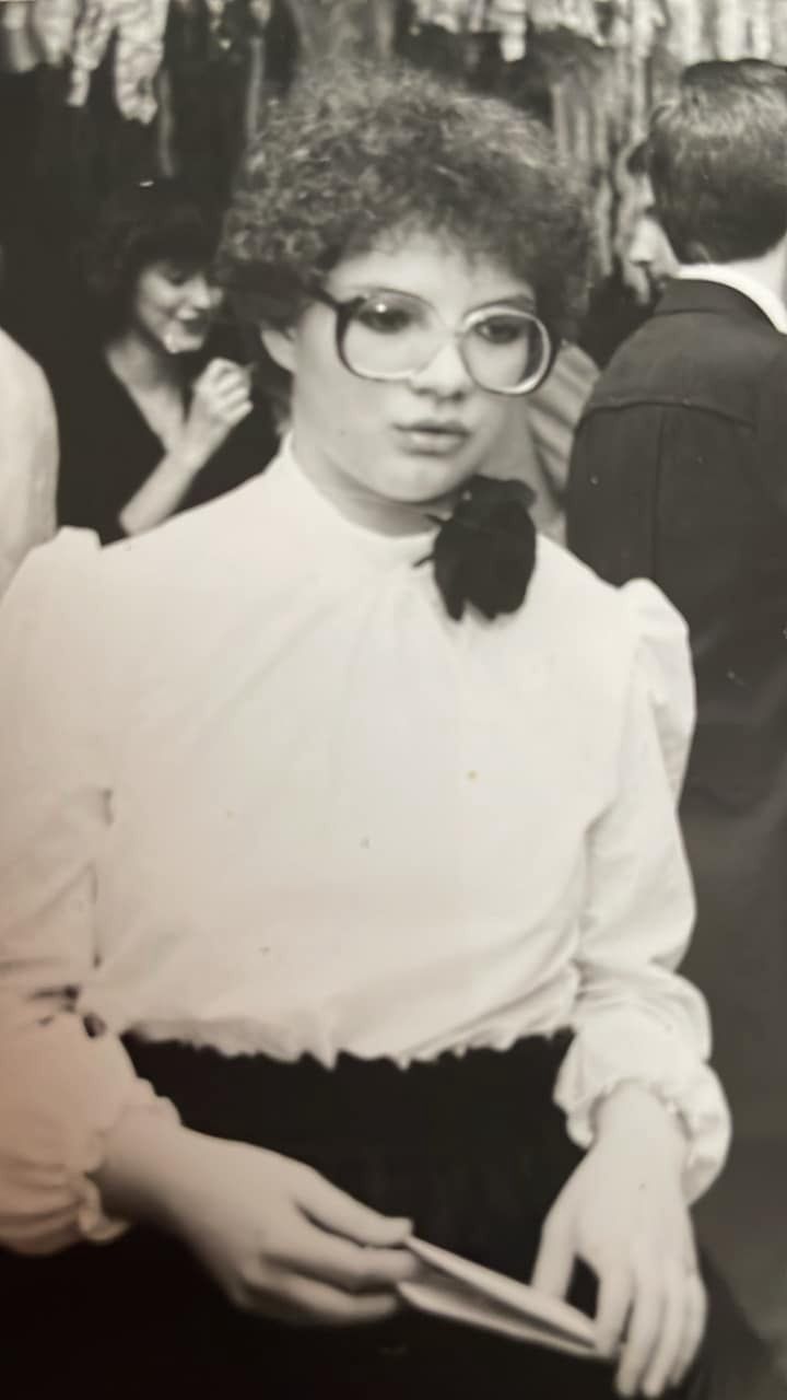 Dorota Zawadzka na studniówce. Poznalibyście?