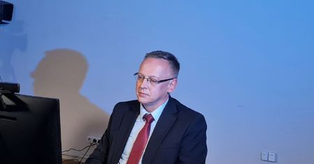 "Jaka zdrada?". Szmydt odpowiada na zarzuty