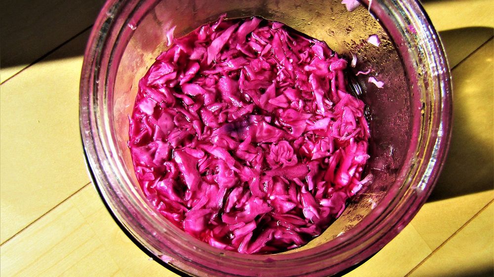 Chroni przed nowotworami i korzystnie wpływa na układ trawienny. Jedz regularnie, by poprawić odporność