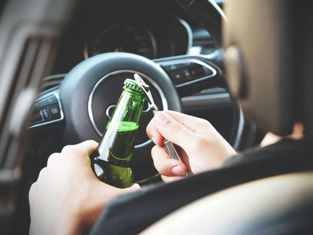 Jazda pod wpływem alkoholu – co grozi kierowcy?