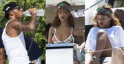 Rihanna bawi się na Barbadosie... z Lewisem Hamiltonem! (ZDJĘCIA)