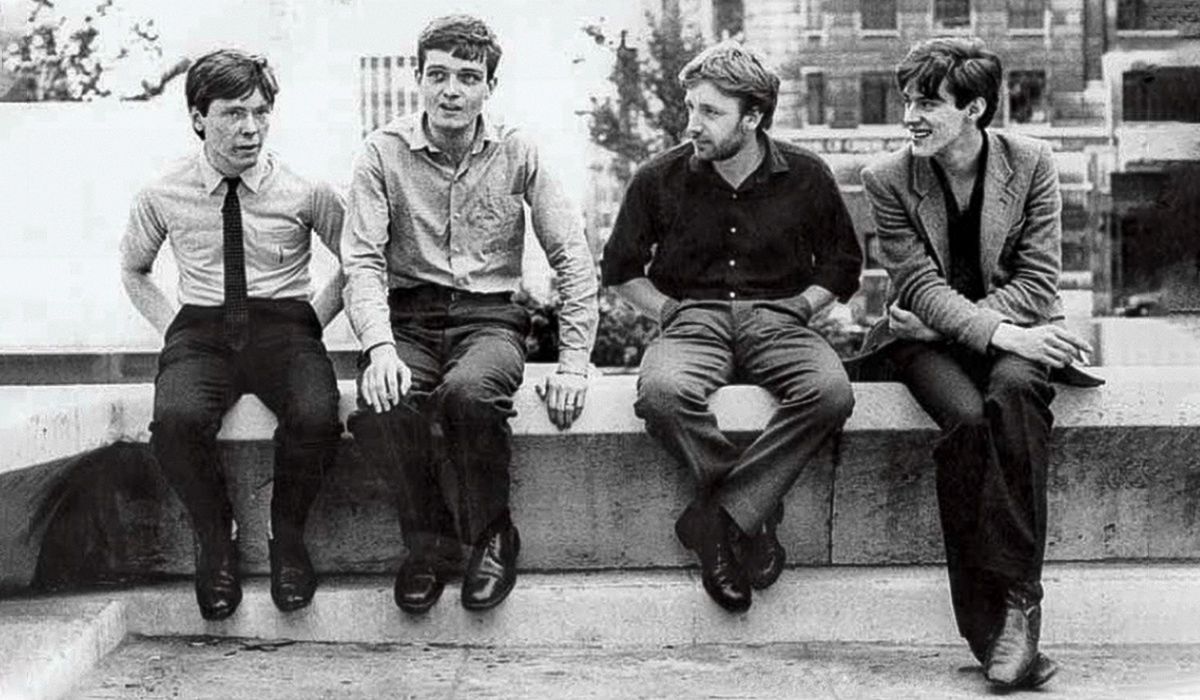 Joy Division - w środku Ian Curtis i Peter Hook