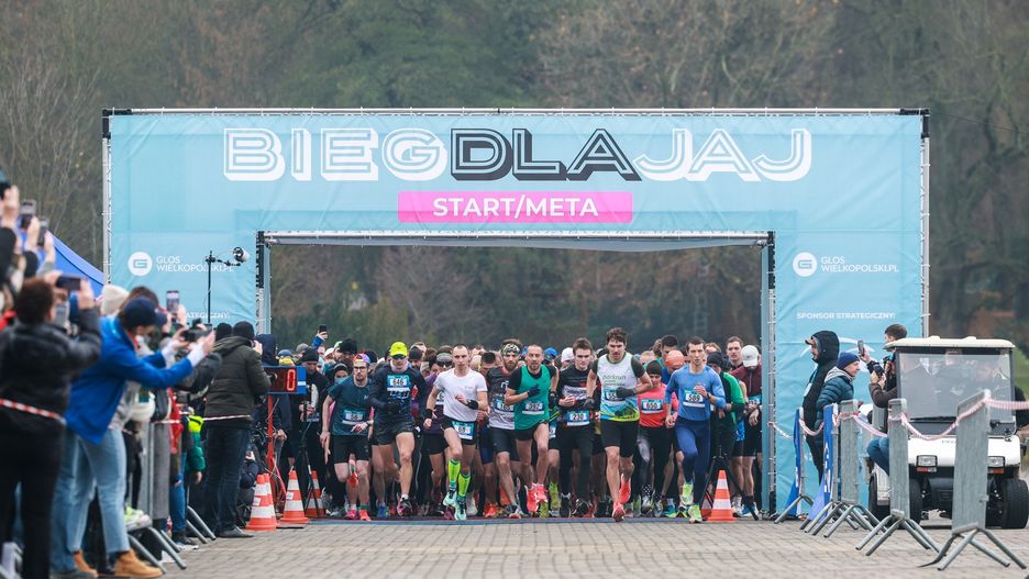 Blisko 700 uczestników wystartowało w biegu głównym 1. poznańskiego &#34;Biegu Dla Jaj&#34;. Zobacz zdjęcia uczestników w galerii