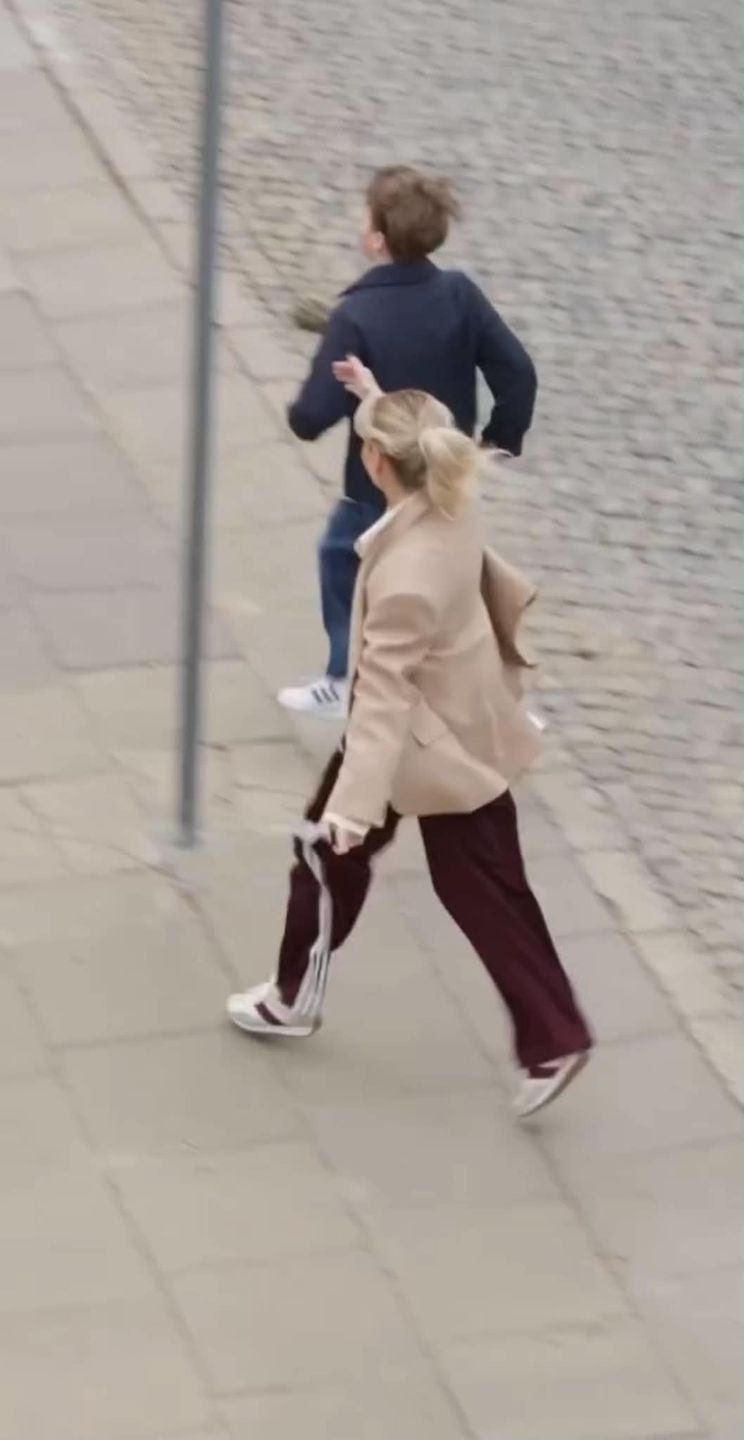 Małgorzata Kożuchowska reklamuje buty Z SYNEM