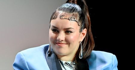Nie tylko szorty były krótkie. W takim stroju wyszła na scenę