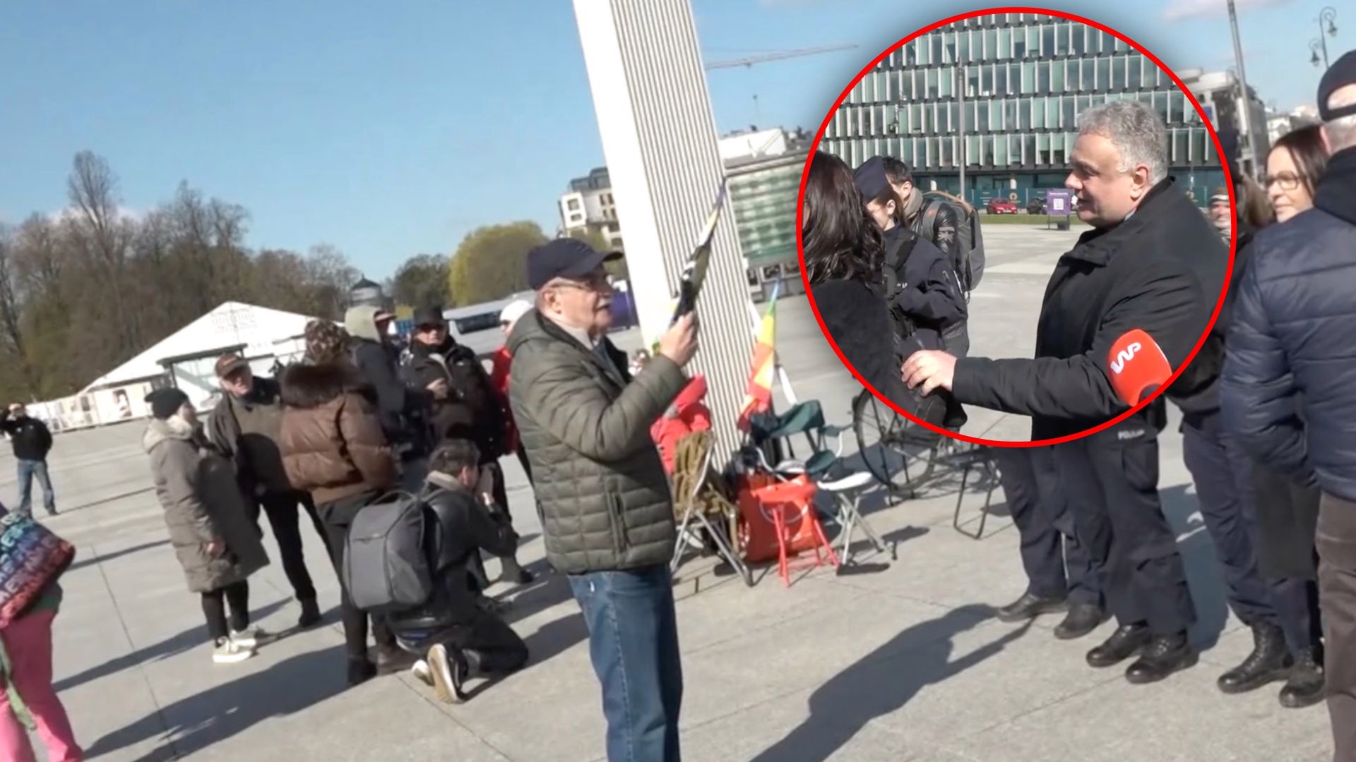 "Idź, ty gnido jedna"! Incydent z właścicielem TV Republika podczas obchodów rocznicy smoleńskiej