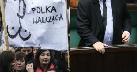 Do Sejmu trafił projekt ustawy CAŁKOWICIE ZAKAZUJĄCY ABORCJI!