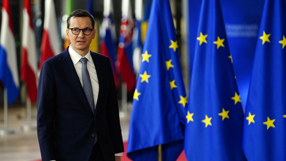 BRUSSELS, BELGIUM - DECEMBER 15: Prime Minister of Poland Mateusz Morawiecki arrives at the European Council Meeting on December 15, 2022 in Brussels, Belgium. EU heads of state or government meet in Brussels to discuss the most pressing policy priorities for the European Union with a focus on the situation in Ukraine, energy policy and economy, security and defence. (Photo by Pier Marco Tacca/Getty Images)