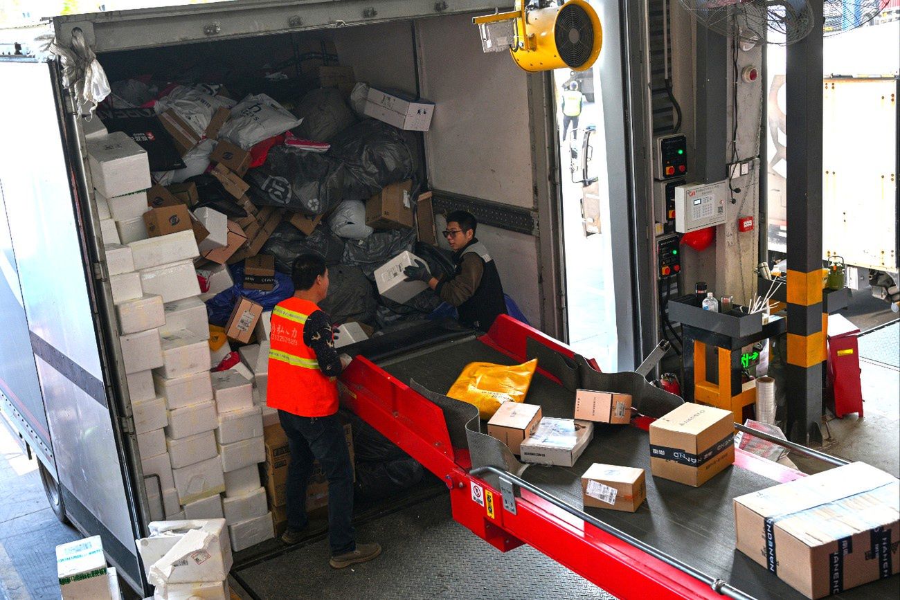 Chiński gigant kurierski może wejść do Polski. Już szuka pracowników