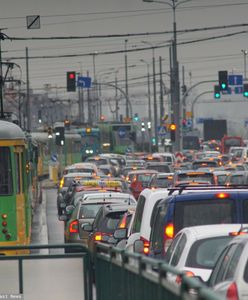 Poznań: Obywatel Mołdawii chodził po mieście z ostrym narzędziem. Niszczył samochody