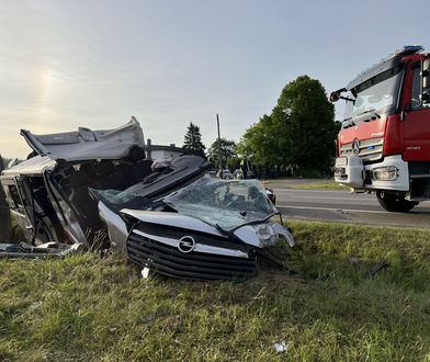 Zderzenie busa z ciężarówką. Zginęły dwie osoby