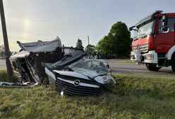 Zderzenie busa z ciężarówką. Zginęły dwie osoby