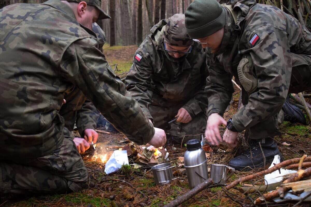 survival, ognisko, strzelcy