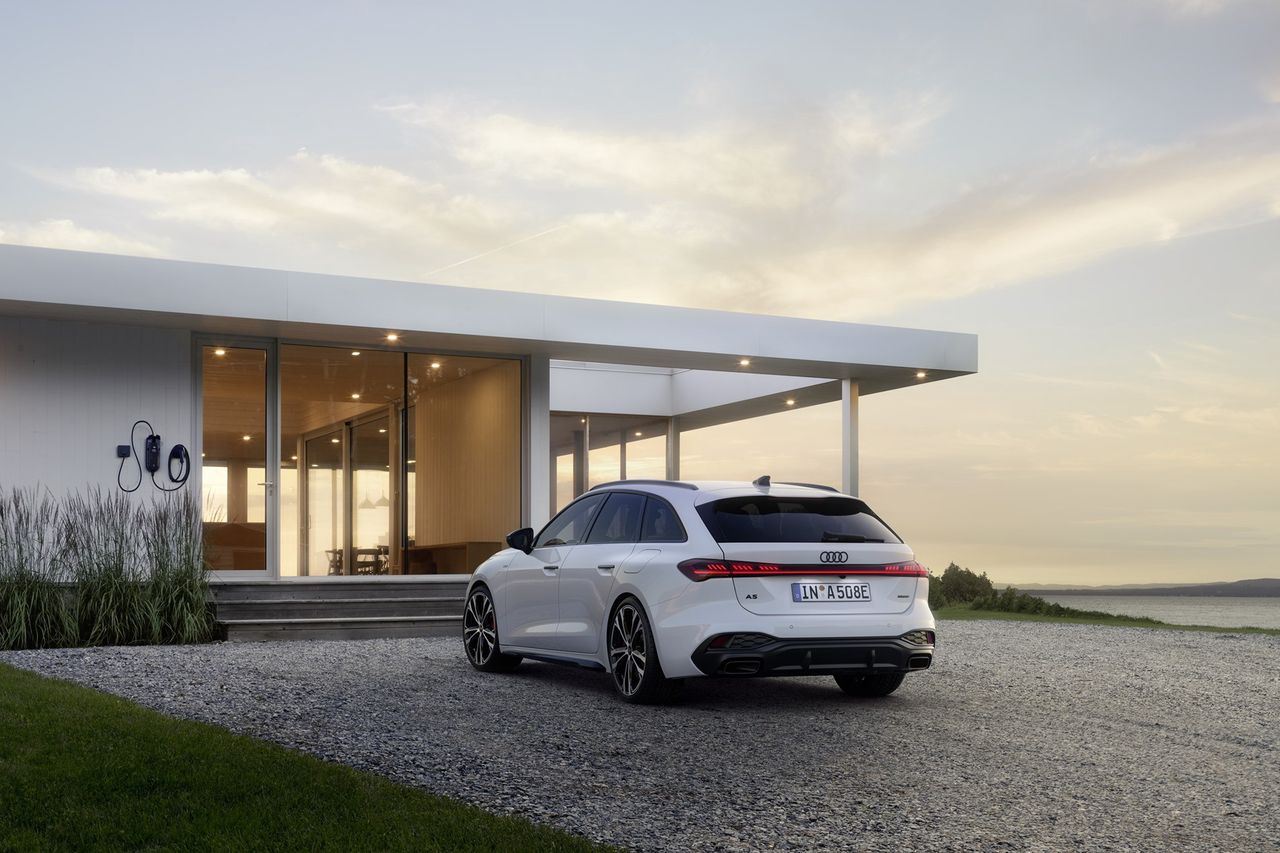 Audi A5 Avant e-hybrid quattro