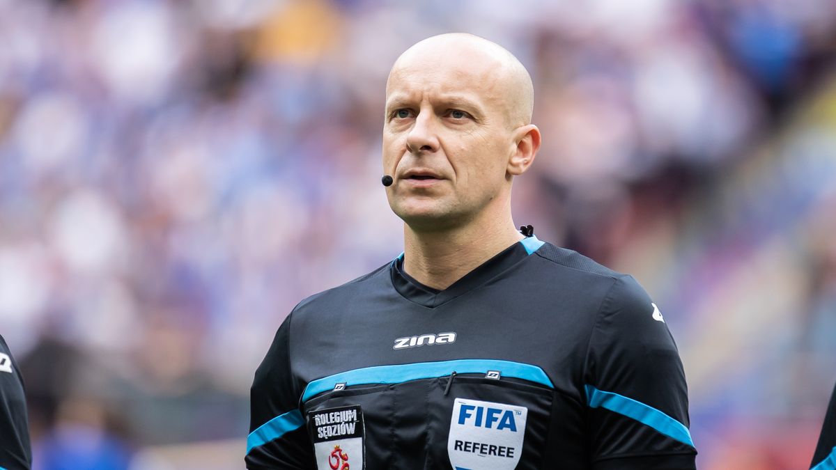 WARSAW, POLAND - 2022/05/02: Referee Szymon Marciniak seen during Fortuna Polish Cup final match between Lech Poznan and Rakow Czestochowa at PGE National Stadium. Final score; Lech Poznan 1:3 Rakow Czestochowa. (Photo by Mikolaj Barbanell/SOPA Images/LightRocket via Getty Images)