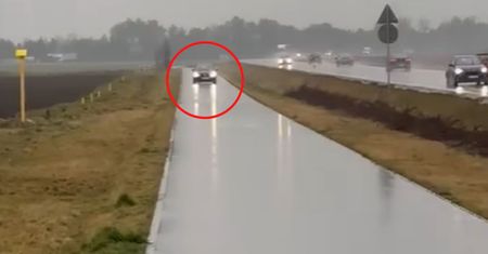Widział ją już z daleka. Od razu chwycił za telefon