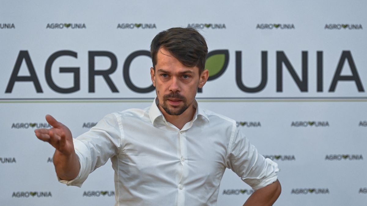Michal Kolodziejczak, leader of AGROunion conservative agrarianist political movement in Poland, during a meeting with his supporters at Krakow's Avangarda restaurant.
On Saturday, August 27, 2022, in Krakow, Lesser Poland Voivodeship, Poland. (Photo by Artur Widak/NurPhoto via Getty Images)