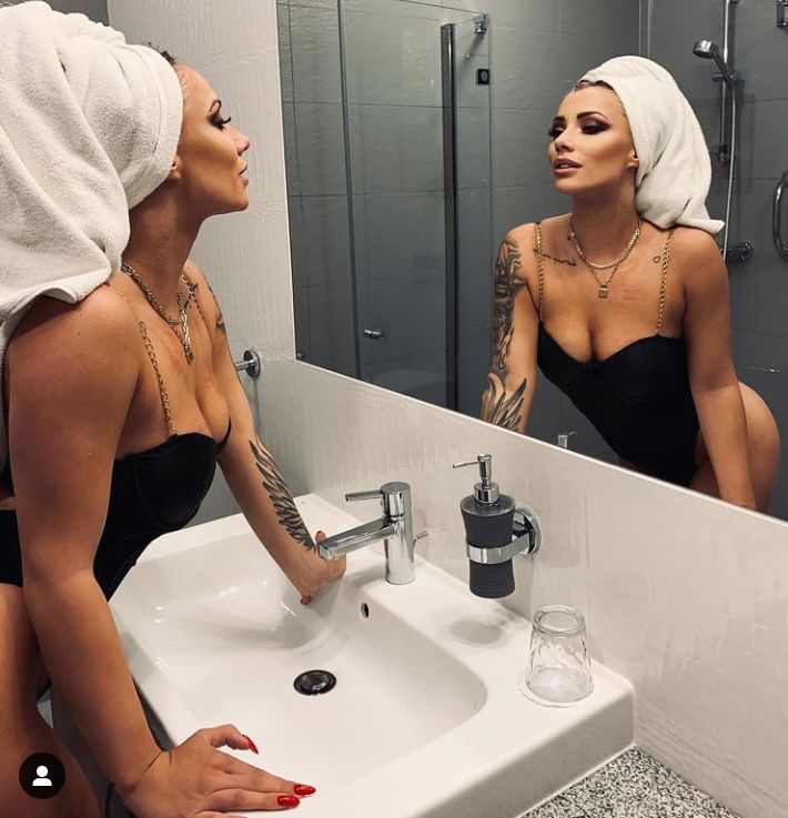 Laura z "Love Island"