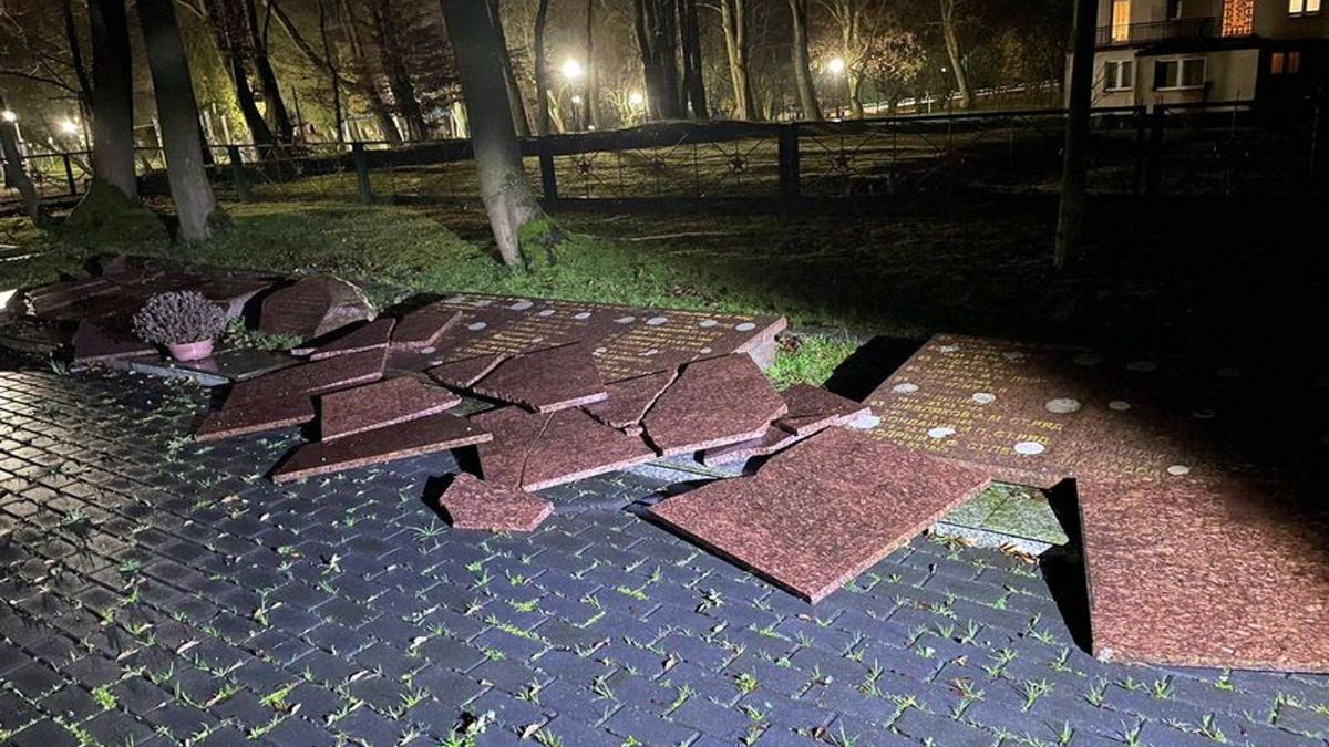 Tak wygląda cmentarz radziecki w Kartuzach po wizycie nietrzeźwego i agresywnego 38-latka