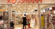 Perwersyjne hasła na kosmetykach dla nastolatków. Produkty znikną z Rossmanna