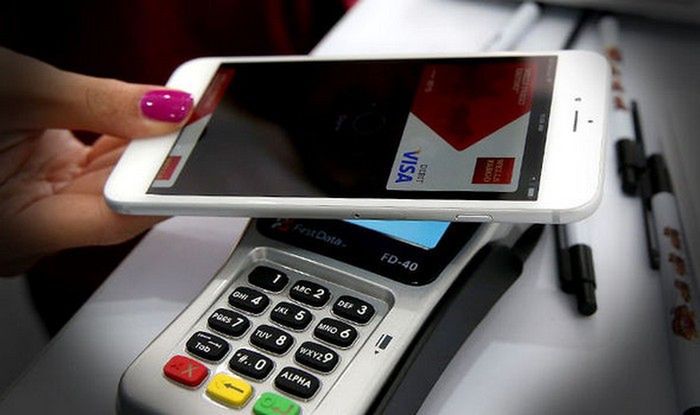 Portfel z wyświetlaczem E-Ink. Po co? Ten pomysł ma większy sens, niż się na początku wydaje! 2
