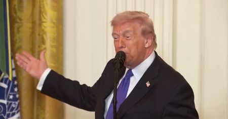 Szokujące zachowanie Trumpa. Po Iranie zaczął mówić o zasłonach