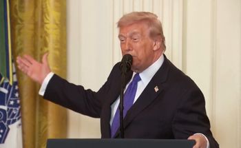 Szokujące zachowanie Trumpa. Po Iranie zaczął mówić o zasłonach