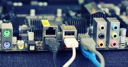 Mini PC – najciekawsze pecety, które bez problemu zmieścisz w kieszeni