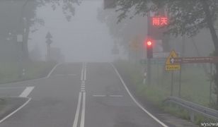 Nowa tablica wyświetla komunikaty po chińsku. Kierowcy zaskoczeni