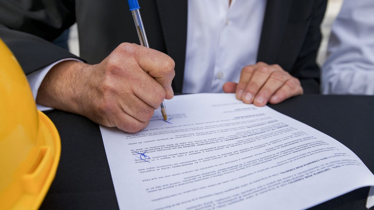 agiotaje, documento, mano, contrato, boli, empresario, despacho, papel, escrito, gente, autógrafo, forma, acuerdos, firmar, trabajar, colectivo, empleo, legal, digno, bufete, firma, mesa, persona, acuerdo, directivos