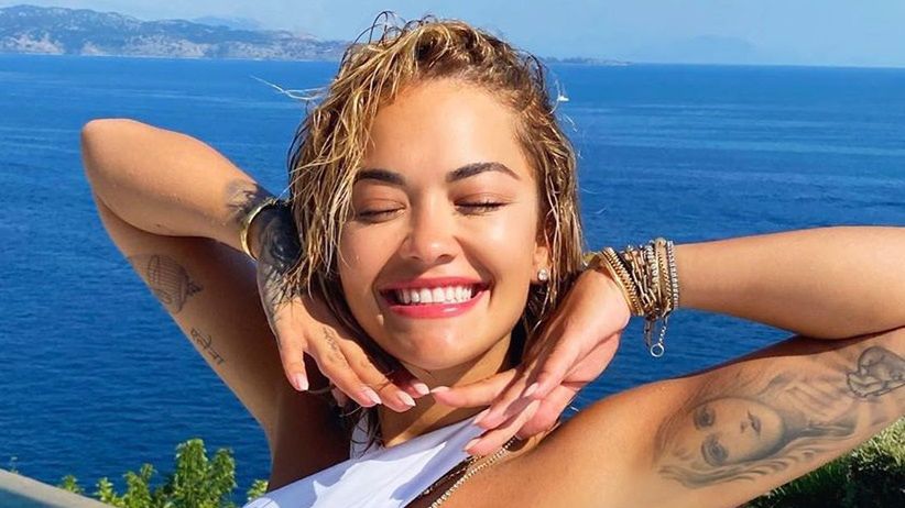 Rita Ora pokazała się topless na wakacjach