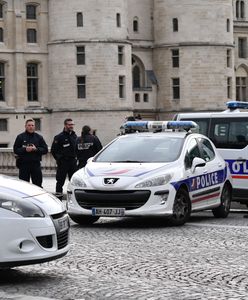 Francja. Nożownik ciężko ranił policjantkę. Doszło do strzelaniny. Tragiczny finał