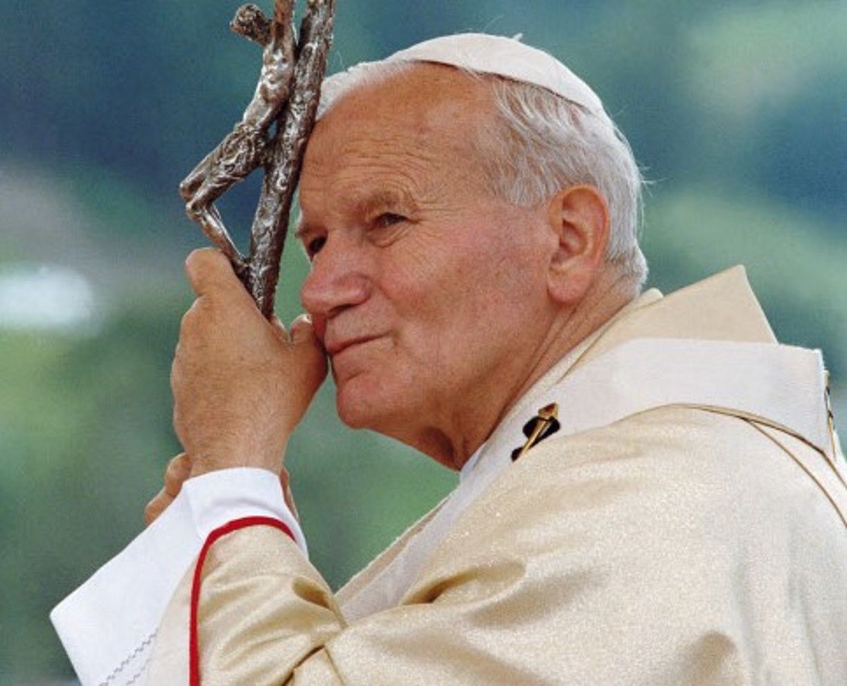 Usunięto pomnik Jana Pawła II. Hiszpańscy księża i wierni protestują