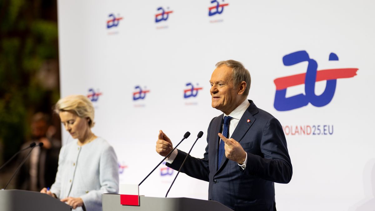GDANSK, POLAND - FEBRUARY 7: Donald Tusk speaks to the media during briefing at the European Solidarity Center in Gdansk. Polish Prime Minister Donald Tusk holds a press conference with European Commission President Ursula von der Leyen on February 7, 2025 in Gdansk, Poland. A two-day meeting of EU commissioners is being held here, organized under the Polish Presidency of the EU Council, which started on January 1. (Photo by Mateusz Slodkowski/Getty Images)