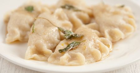Ani ruskie, ani z kapustą. W piątki robię często pierogi z zupełnie innym farszem