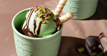 Zapomnij o tłustej śmietanie i cukrze. Tak zrobisz zdrowe lody, które zjesz bez wyrzutów sumienia