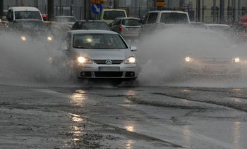 Nadchodzi załamanie pogody. Meteorolodzy zapowiadają w naszym regionie burze i ulewne deszcze. Zaczną się już tej nocy