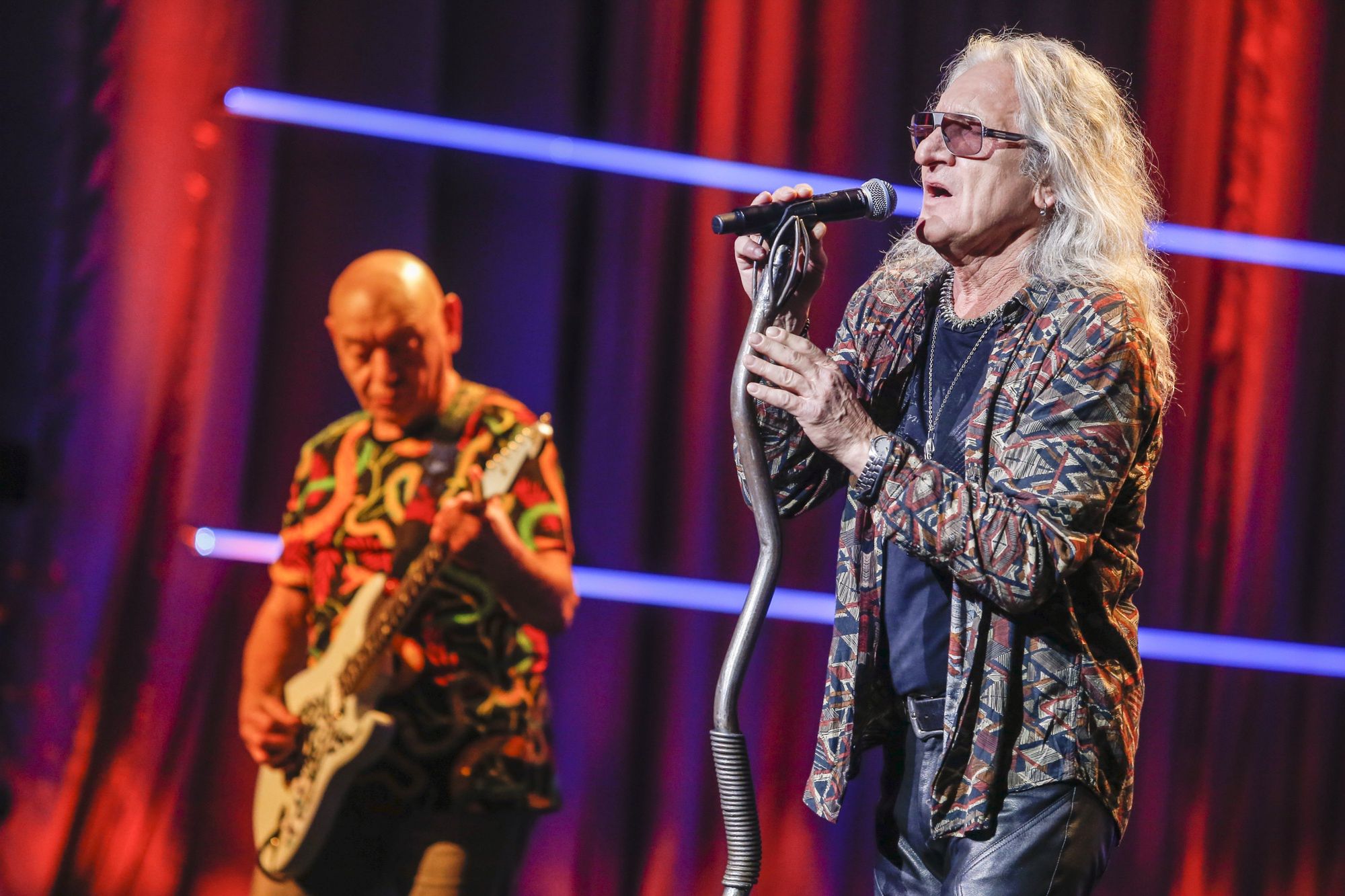 scena z: Grzegorz Markowski, SK:, , fot. Podlewski/AKPAkoncert, luty 2020, Perfect, statyw, TeleKamery, TeleKamery 2020, Telekamery Tele Tygodnia 2020, wokalista, Grzegorz Markowski