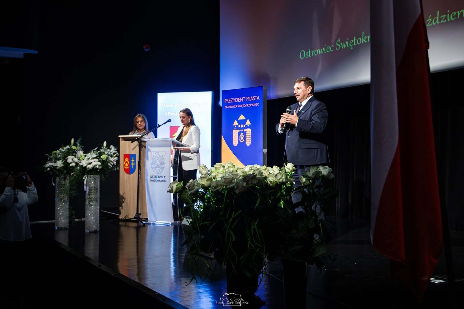 Święto ostrowieckiej oświaty. Były gratulacje, podziękowania i nagrody