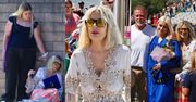 Tori Spelling ZASŁABŁA (?) po ceremonii ukończenia szkoły córki. Spotkała się tam z... byłym mężem (ZDJĘCIA)