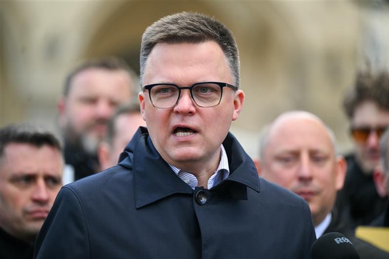 Hołownia składa pozew w trybie wyborczym. "Zmierzymy się w sądzie"